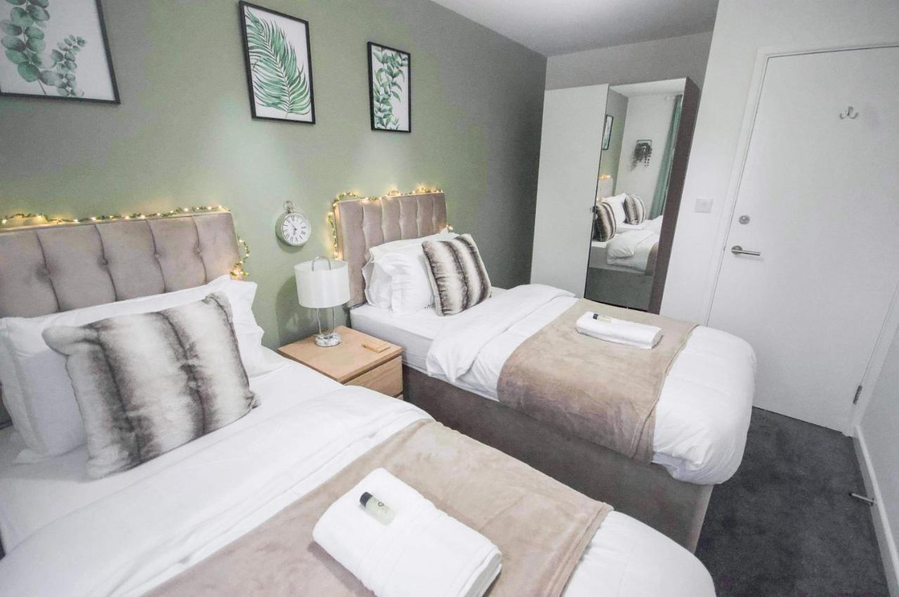 Affordable Digs Nr City Centre Sleeps5 Free Secure Parking コヴェントリー エクステリア 写真